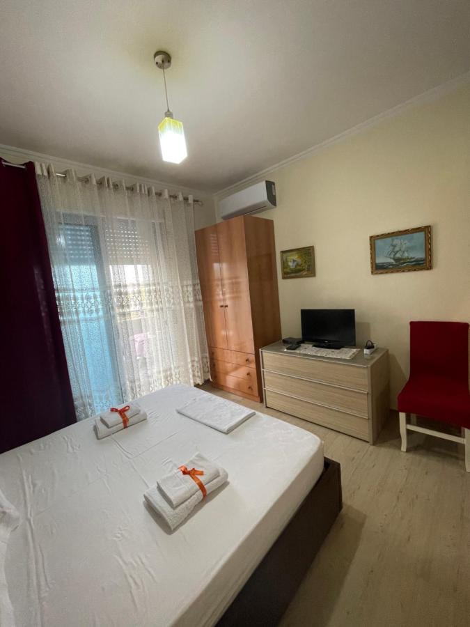 VlorëComfy Apartamentアパートメント エクステリア 写真